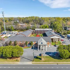 Residences At Windsor ***** Charlotte